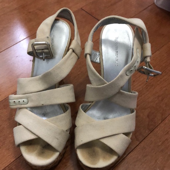Banana republic wedges in off-white - Picture 1 of 2